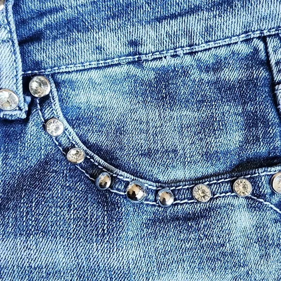 PLATINUM PLUSH Women's Blue Embellished Jean Shorts - Picture 7 of 7